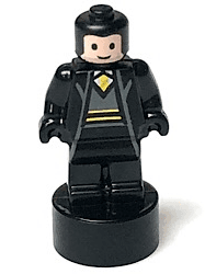 LEGO Hufflepuff Student Statuette / Trophy #3 Light Nougat Face (90398pb032) Harry Potter Minifigure