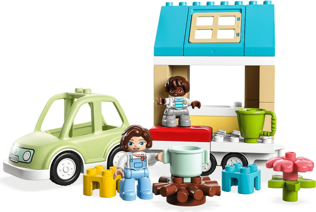 LEGO Family House on Wheels (10986-1) set, 2023