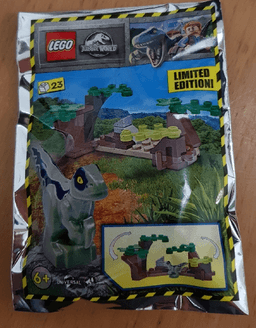 Raptor in Hiding foil pack