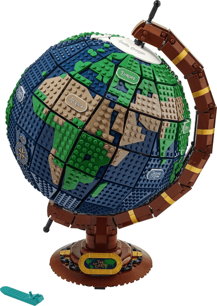 LEGO The Globe (21332-1) set, 2022