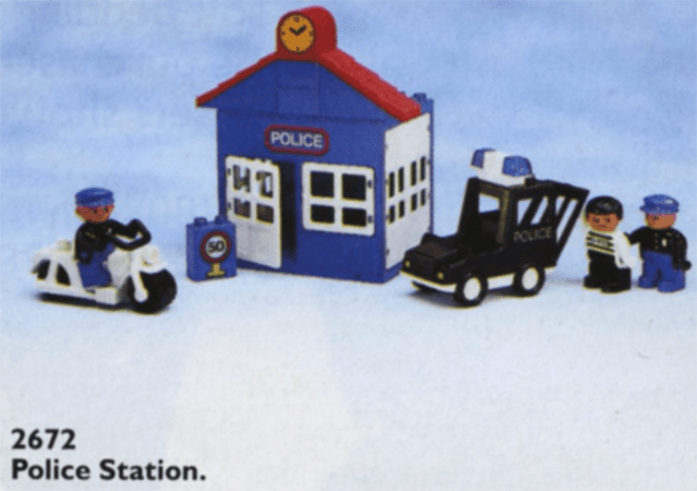 LEGO Police Station (2672-1) set, 1991
