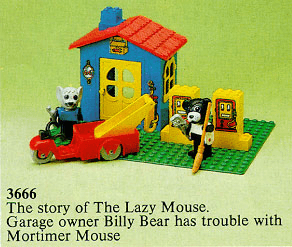 LEGO Petrol Station (3666-1) set, 1982