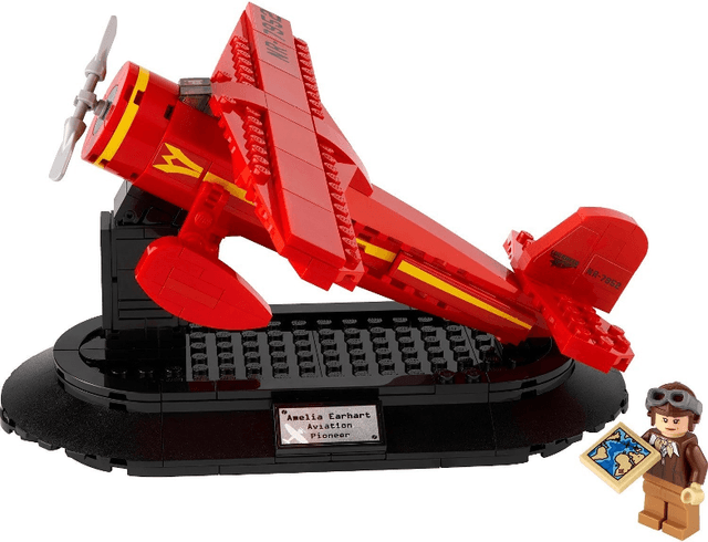 LEGO Amelia Earhart Tribute (40450-1) set, 2021