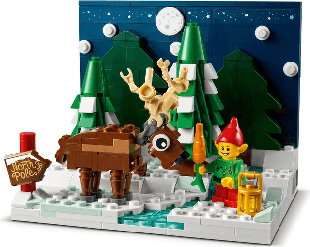 LEGO Santa's Front Yard (40484-1) set, 2021