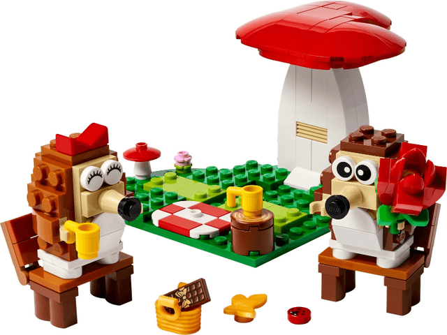 LEGO Hedgehog Picnic Date (40711-1) set, 2024