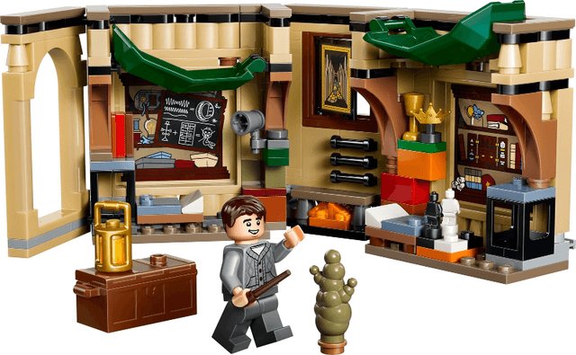 LEGO Hogwarts Castle: Room of Requirement (40770-1) set, 2025