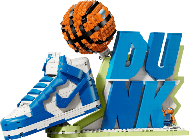 LEGO Nike Dunk (43008-1) set, 2025