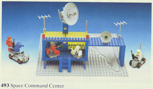 LEGO Space Command Center (Craterplate version) (493-3) set, 1979