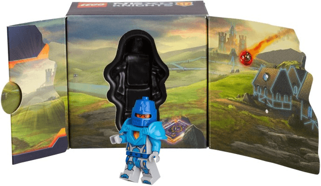 LEGO King's Guard (5004390-1) set, 2016