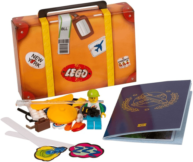 LEGO Travel Building Suitcase (5004932-1) set, 2017
