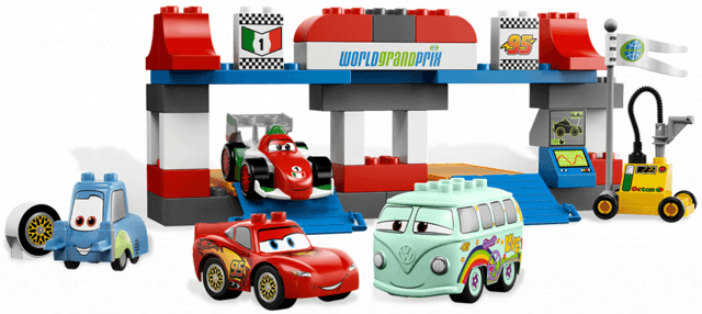LEGO The Pit Stop (5829-1) set, 2011