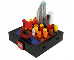 Bricktober Season Set 3/4 - Autumn (2019 Toys "R" Us Exclusive)