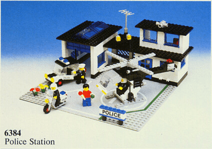 LEGO Police Station (6384-1) set, 1983