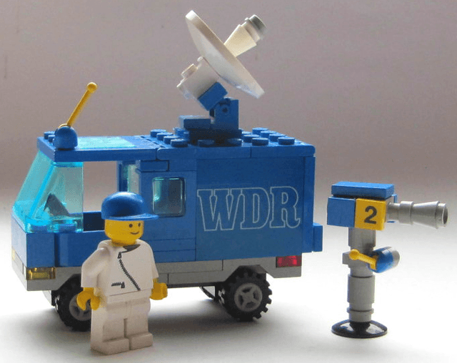 LEGO TV Van / Mobile TV Studio {WDR Anniversary Version} (6661-2) set, 1989