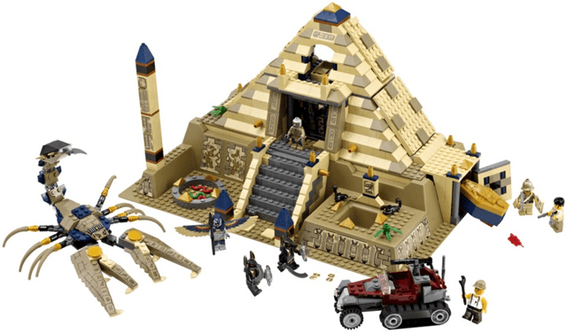 LEGO Scorpion Pyramid (7327-1) set, 2011