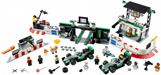 LEGO MERCEDES AMG PETRONAS Formula One Team (75883-1) set, 2017