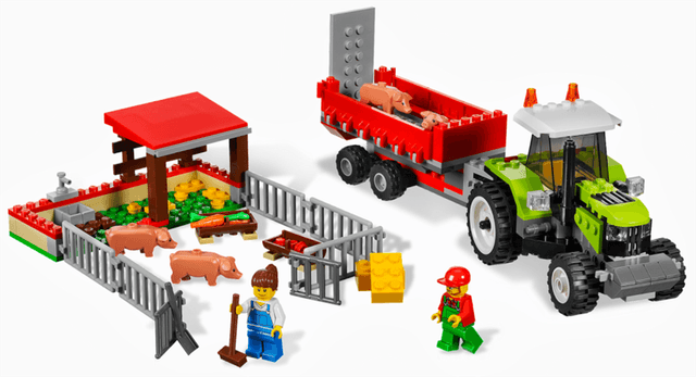 LEGO Pig Farm & Tractor (7684-1) set, 2010