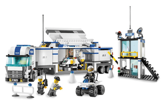 LEGO Police Command Center (7743-1) set, 2008