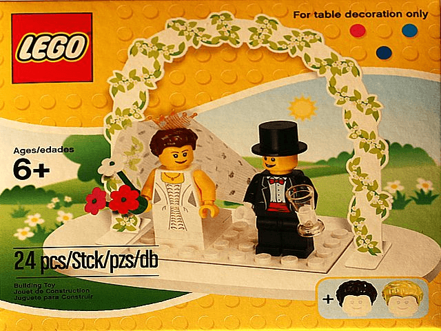 LEGO Bride and Groom (853340-1) set, 2011