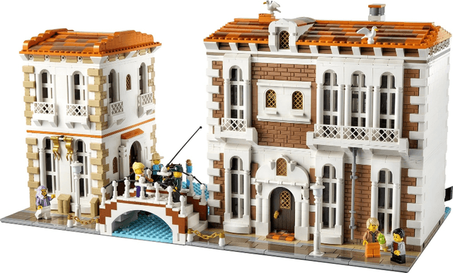 LEGO Venetian Houses (910023-1) set, 2022