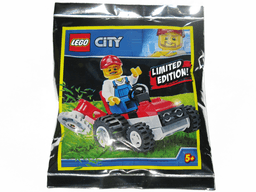 Gardener with Lawn Mower foil pack