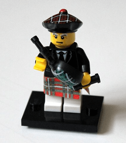 LEGO Bagpiper, Series 7 (Complete Set with Stand and Accessories) (col07-6) set, 2012