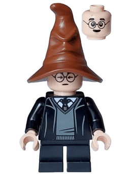 Harry Potter - Hogwarts Robe, Black Tie and Short Legs, Reddish Brown Sorting Hat