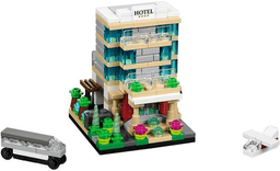 Bricktober Hotel (2015 Toys "R" Us Exclusive)